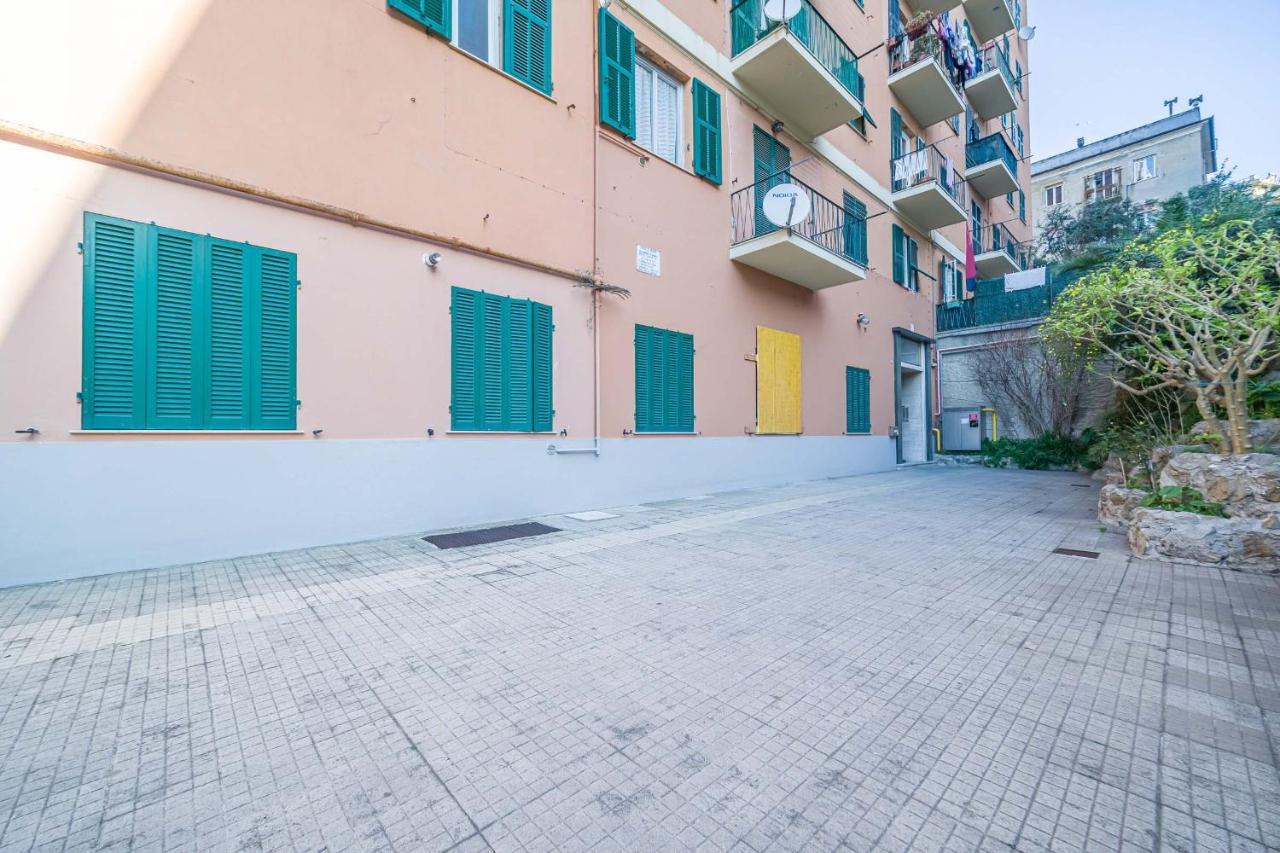 Oregina Cozy - W/ Balcony Appartamento *